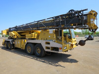Boom truck construction