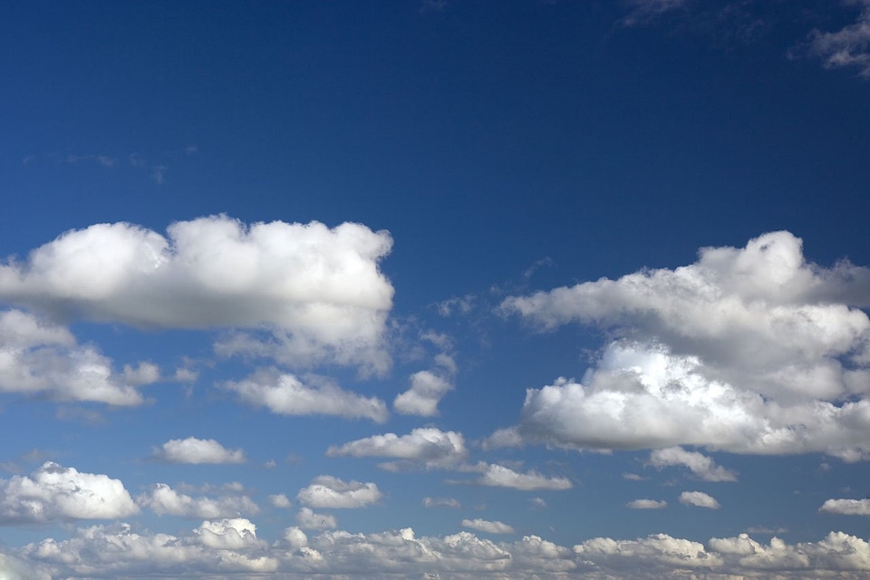 White cloud clouds