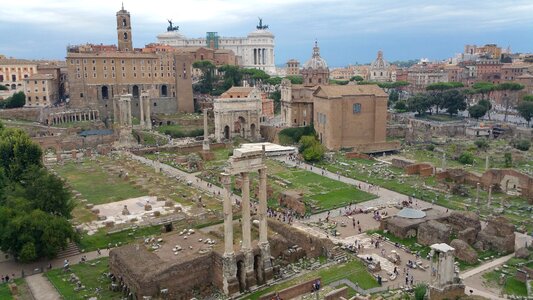 Italy ruins roman photo