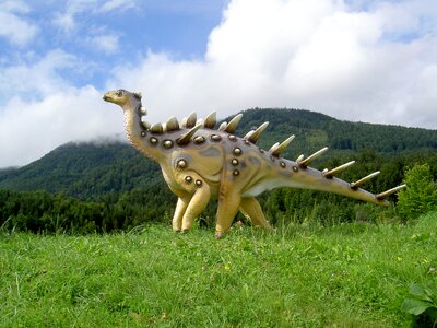 Dinosaur meadow moving jigsaw