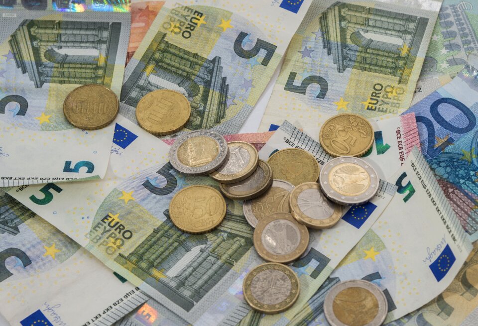 Euro dollar bill banknote