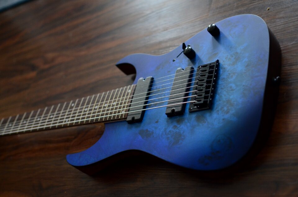 8 string ibanez metal