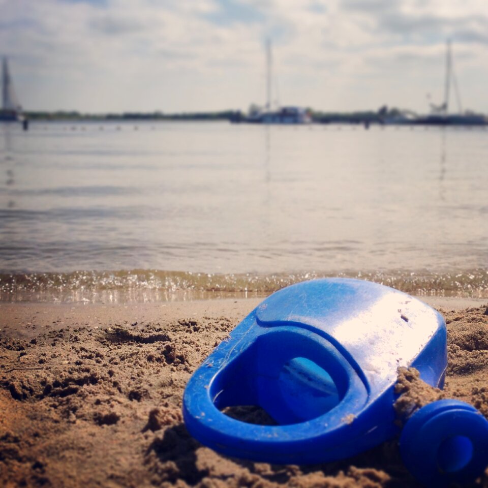 Watering can blue water