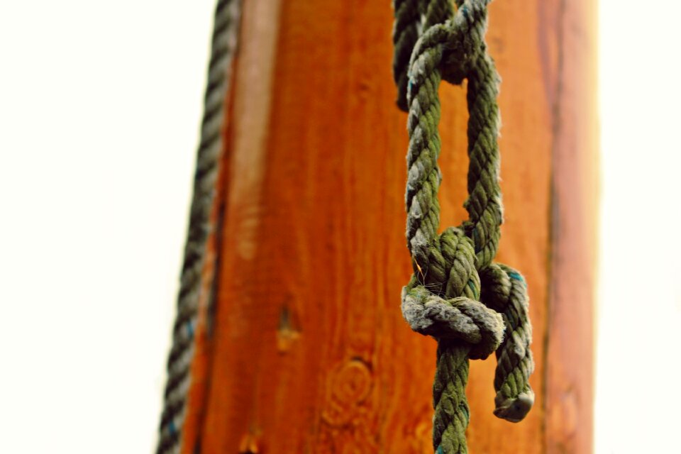 Cordage leash fixing