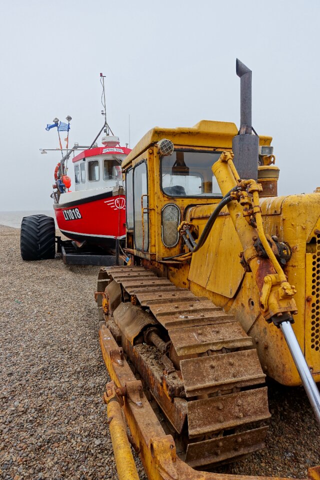 Fishing transport vehicle