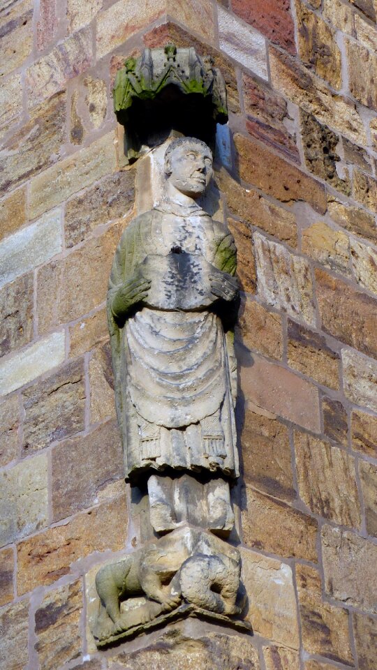 Figure church facade