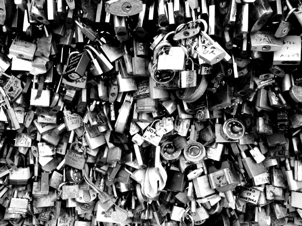 Pont des arts love bridge