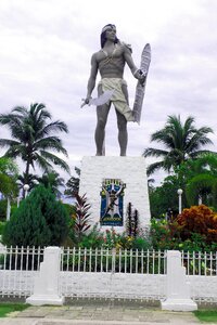 Mactan philippines statue
