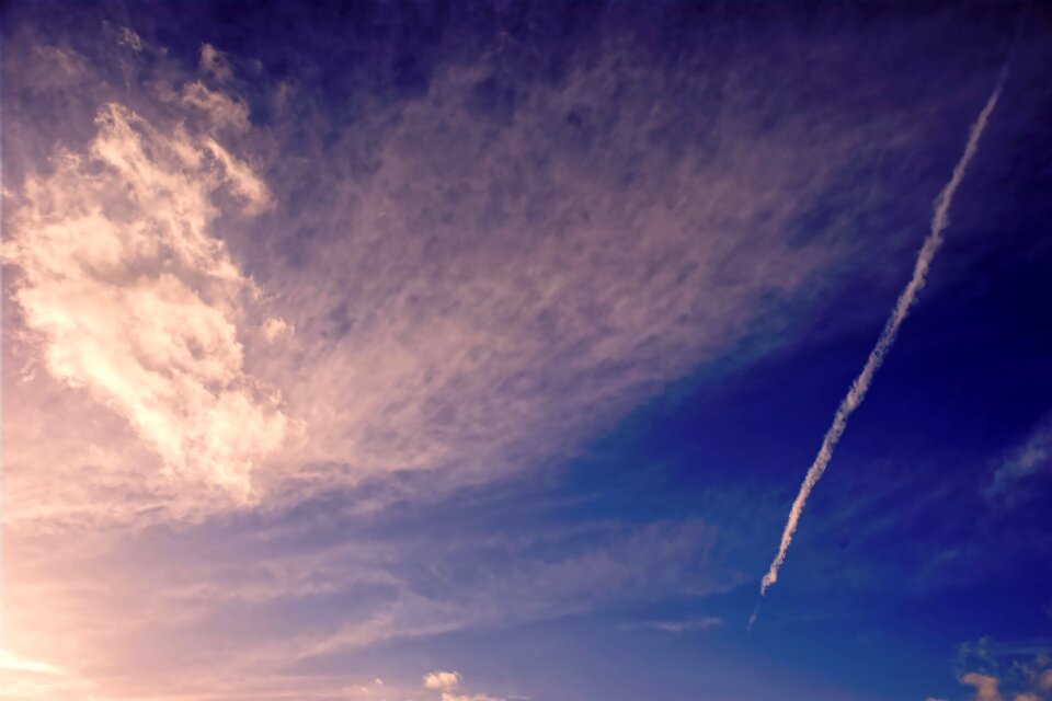 Clouds form covered sky flight