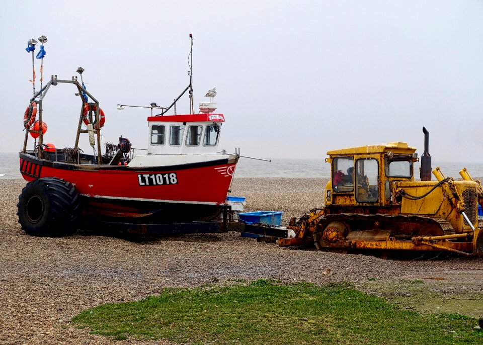 Fishing transport vehicle