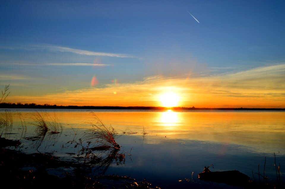 Romance sun water