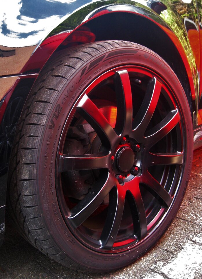 Auto detail wheel fender