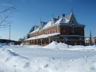 Building winter snow