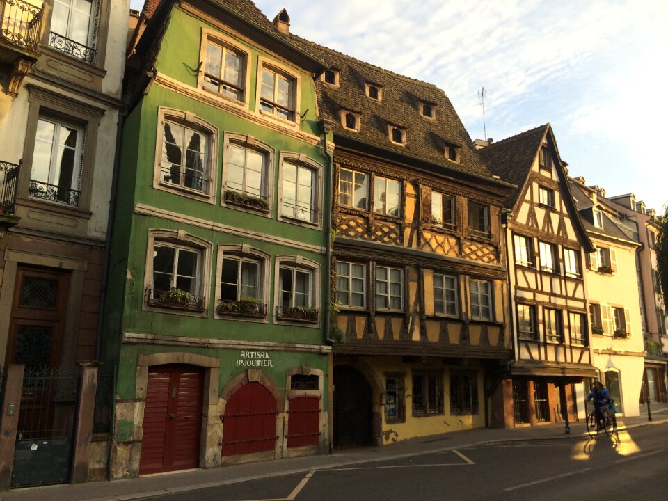 Building roofs historic center
