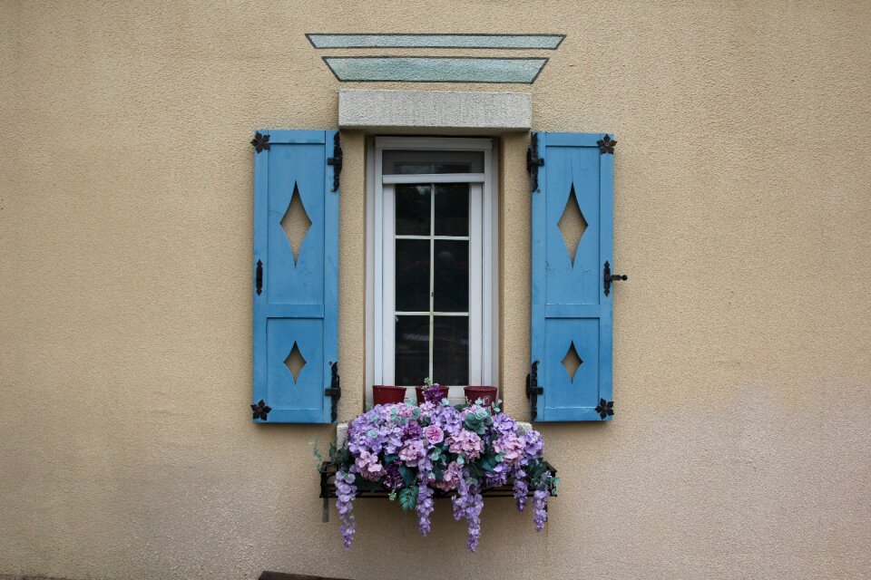 Window cross-border little