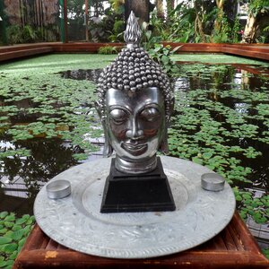 Director sculpture bust