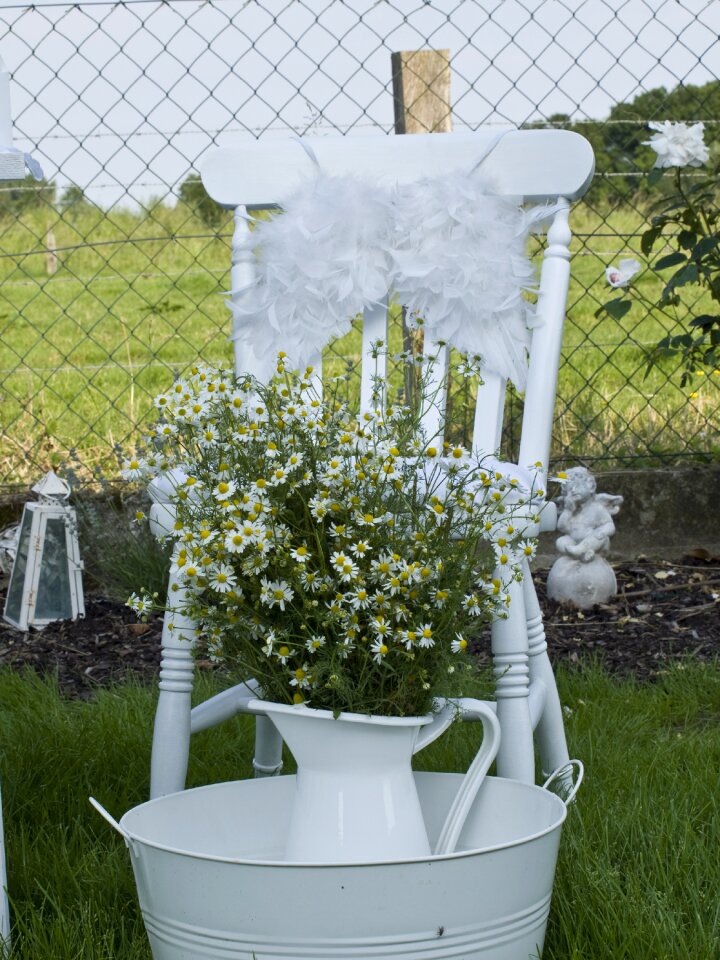Wash water jug chair
