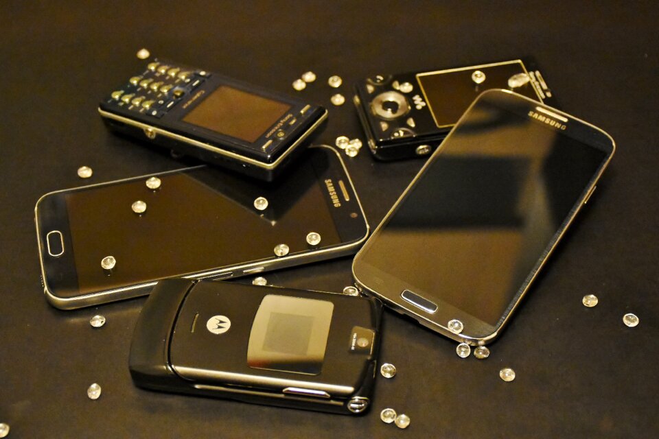 Phone screen communication