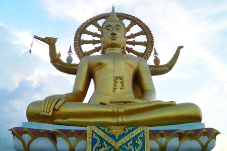 Vacations coast statue