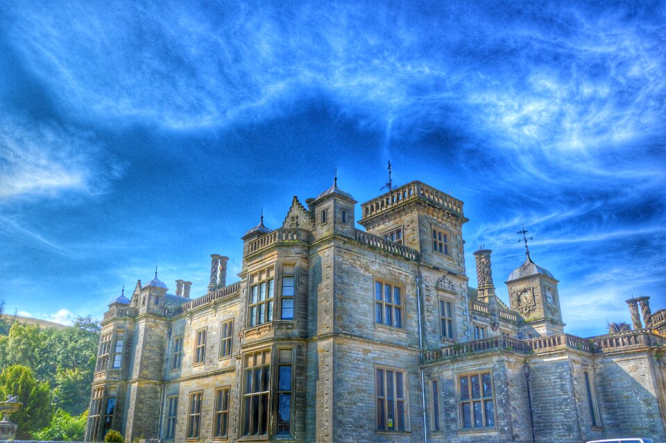 Building blue school