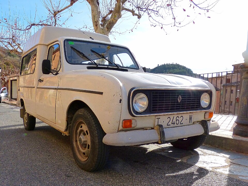 Vintage renault f6 renault 4l