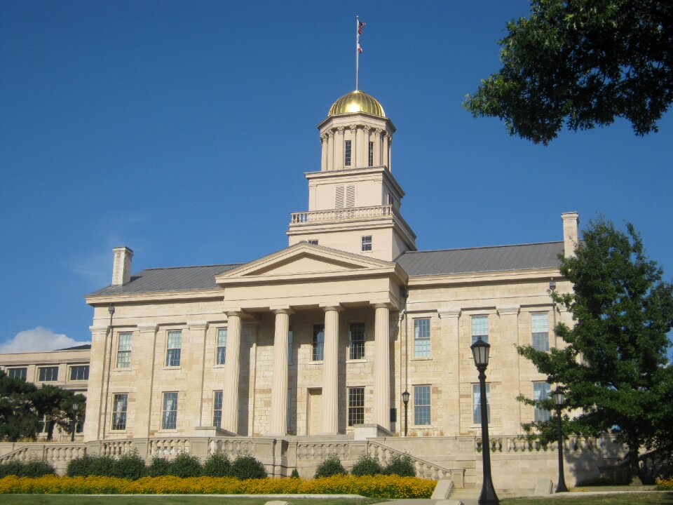 Building capitol city
