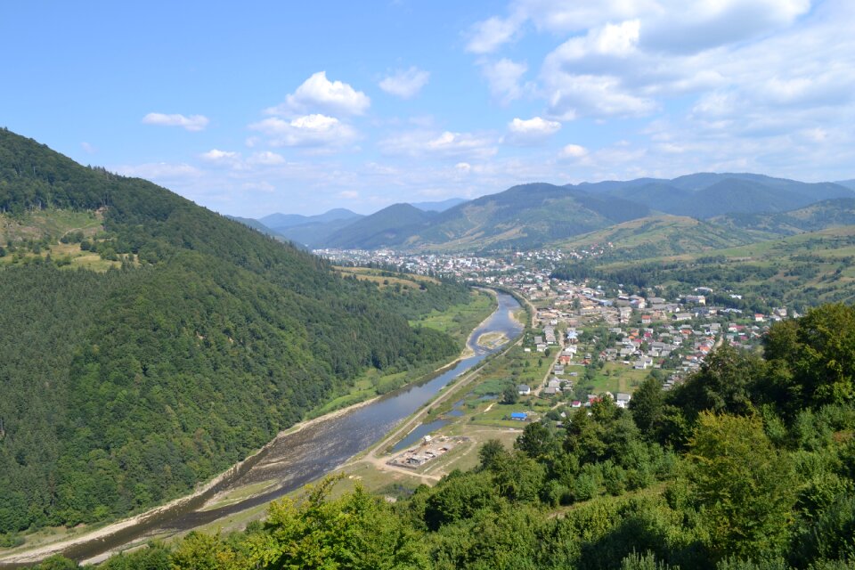 Mezhyhirya ukraine mountains