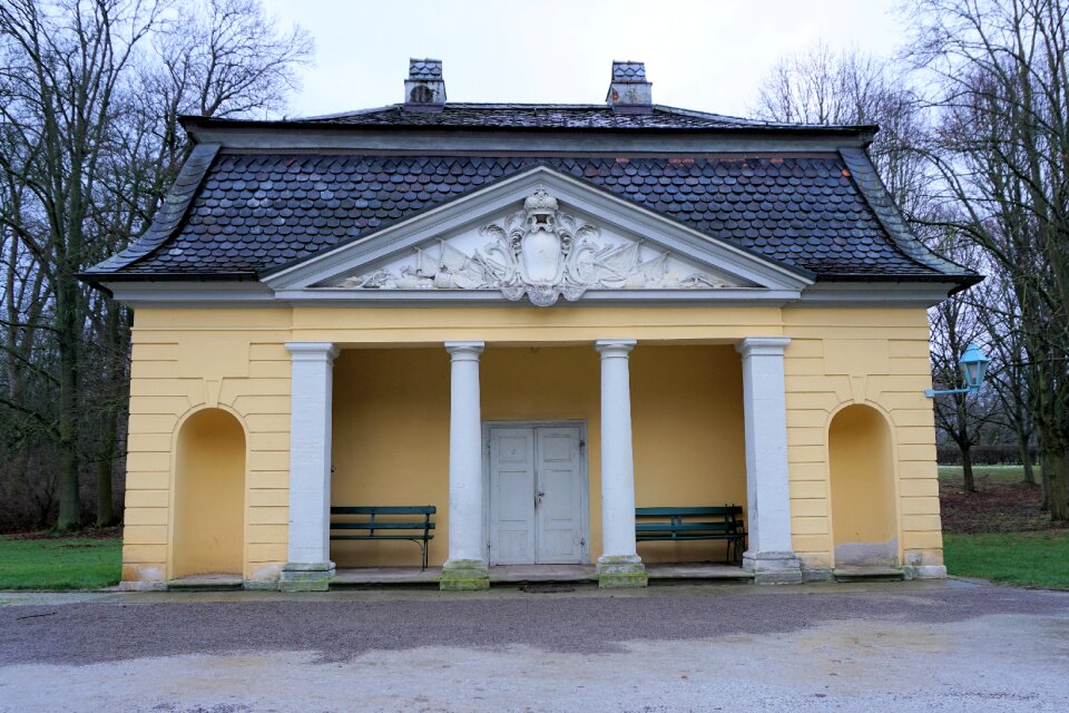Residence building annex