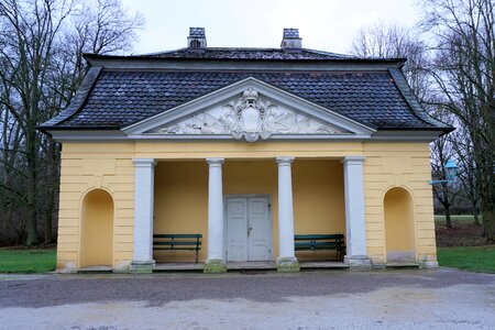 Residence building annex