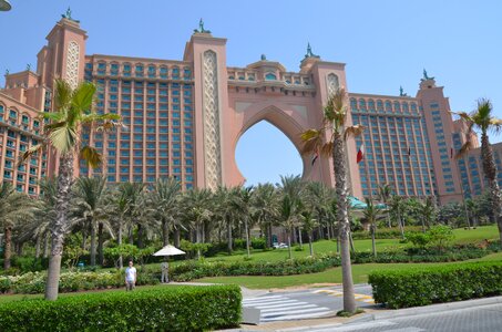 Atlantis the palm vacations architecture