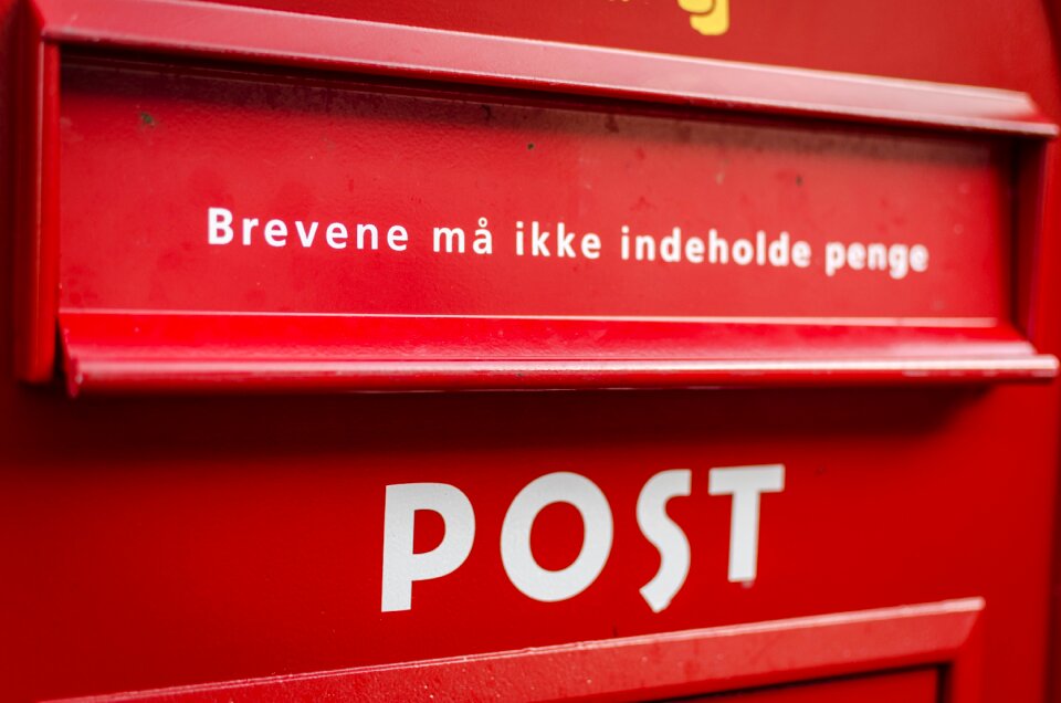 Envelope post delivery