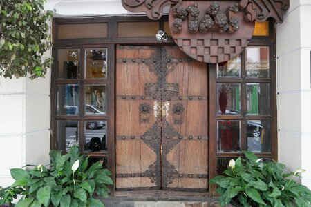 Entrance classic western static