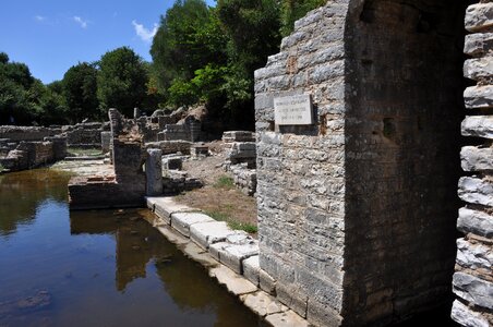 Archeology balkan architecture