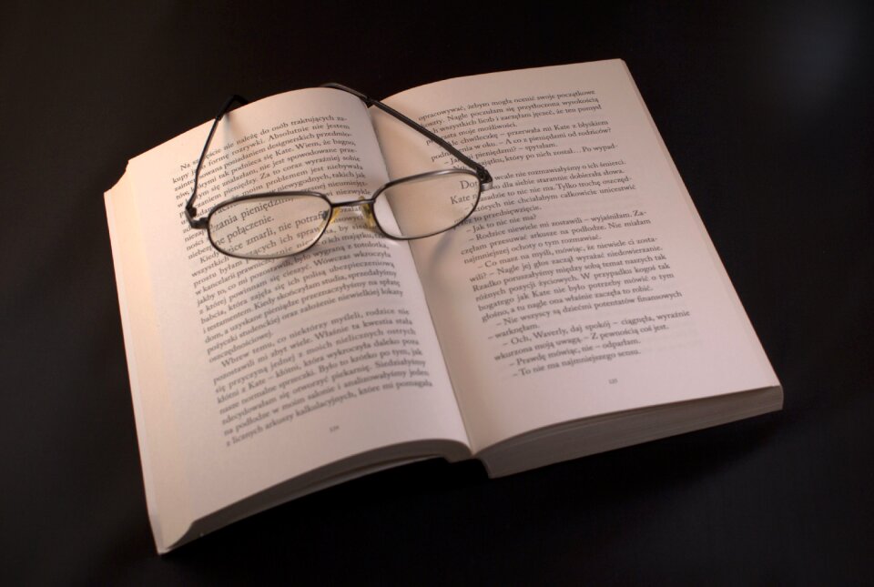 Glasses reading vacations