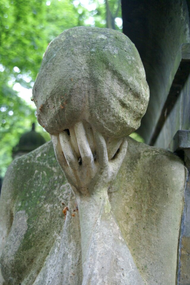 Despair monument cemetery