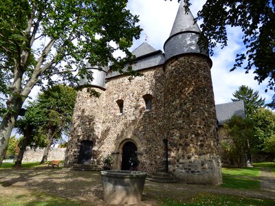 Large-linden christian protestant