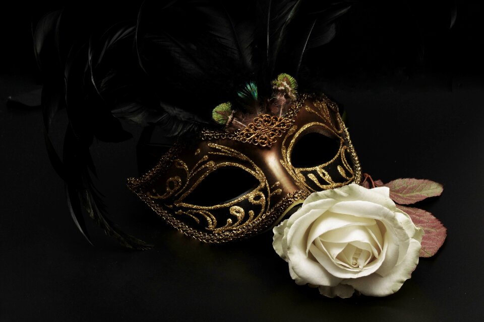 Mysterious close up romance