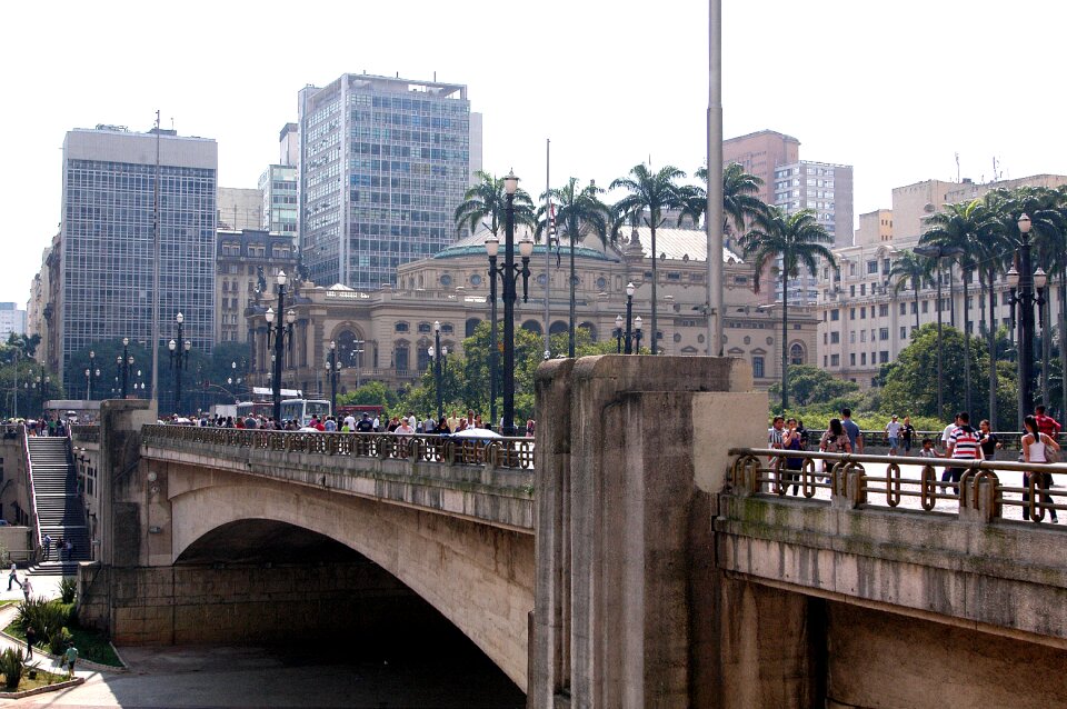 Anhangabaú tea viaduct old center