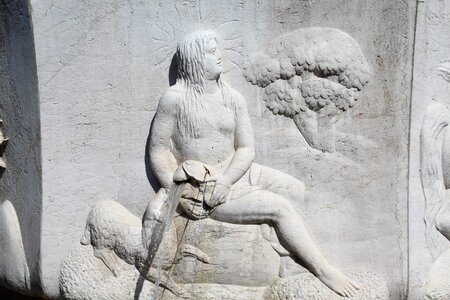 Statue monument marble