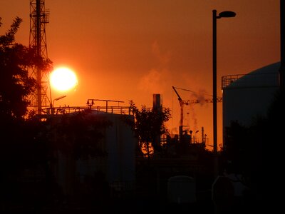 Sun refinery