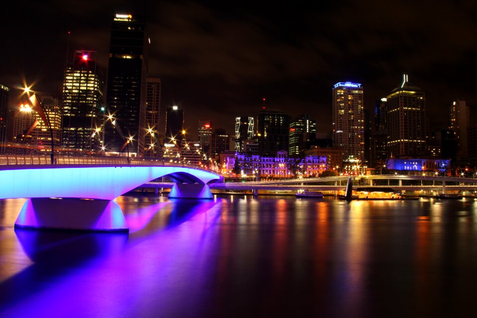 Victoria bridge brisbane city city