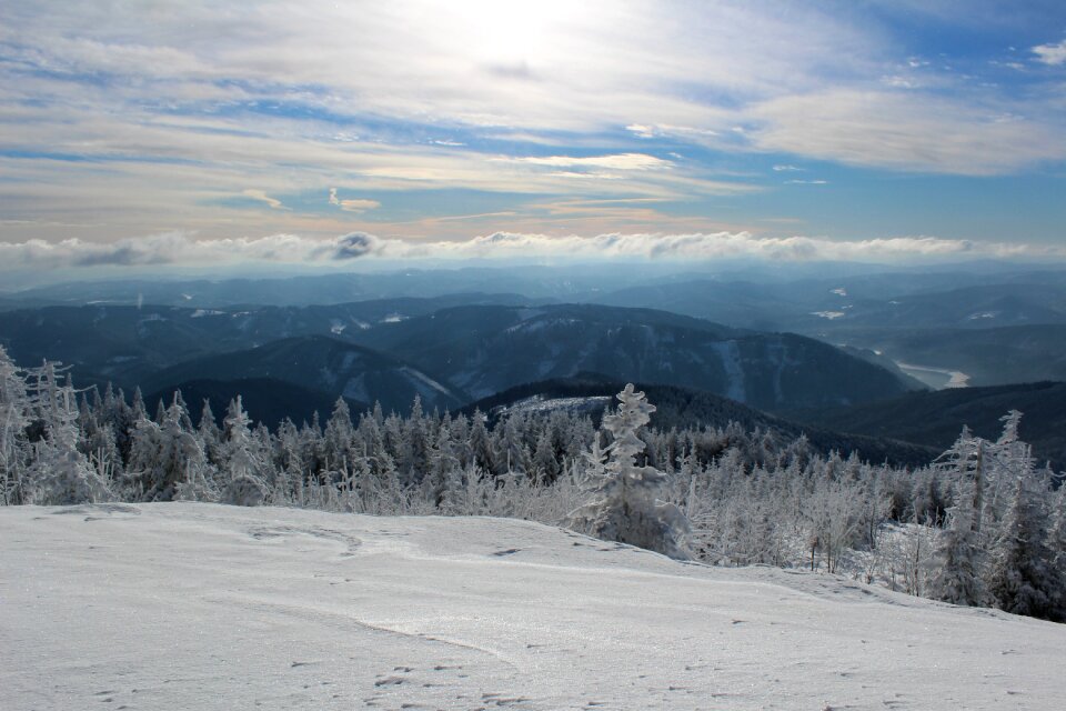 Frost view mountains