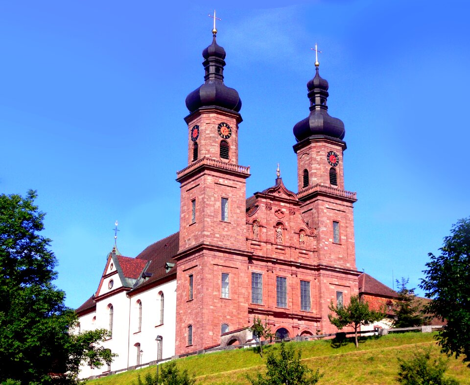 Benedictines red sky
