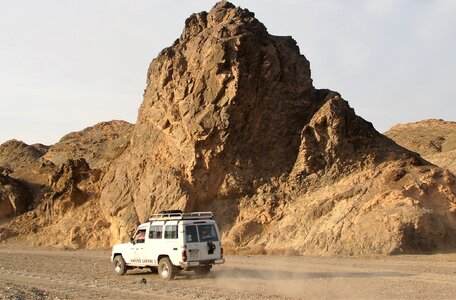 Desert safari off-road car jeep photo