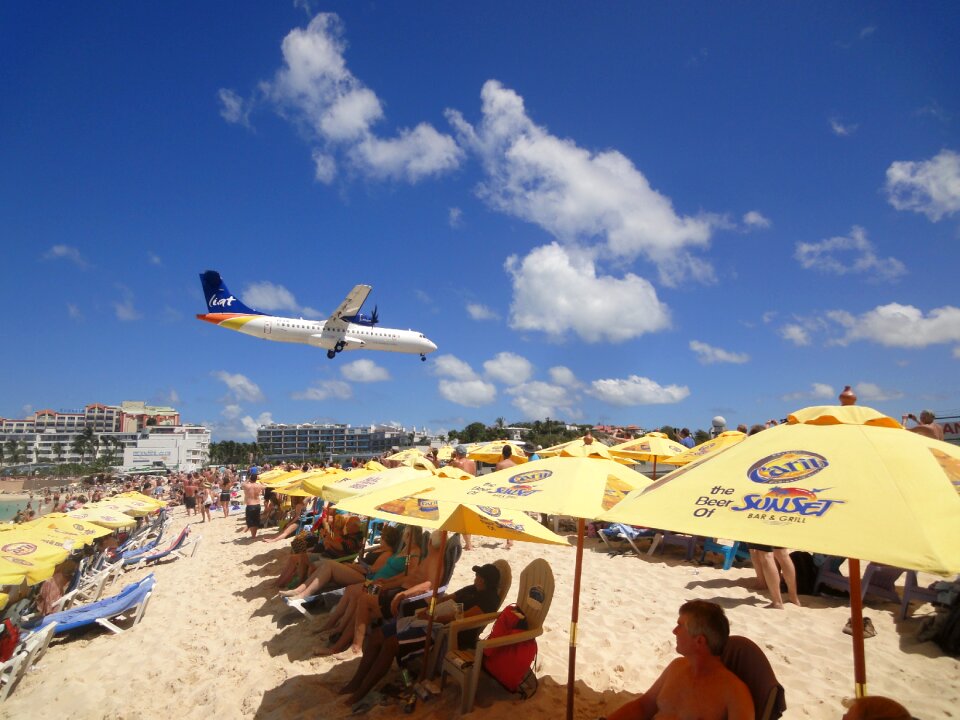 Beach landing aircraft