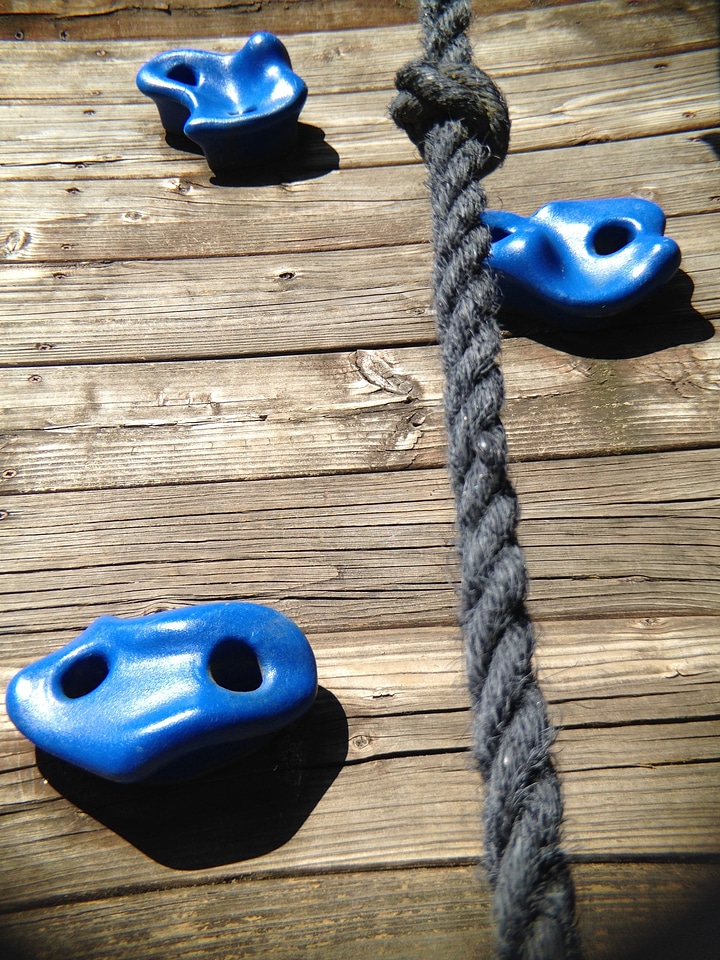 Climbing ropes challenge