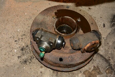 Rust detail car