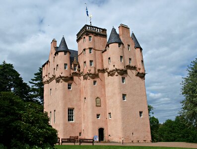 Craigievar scotland fortress