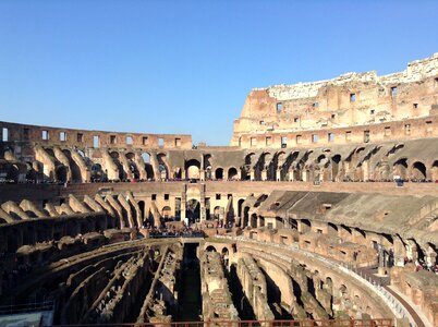 Monument building romans