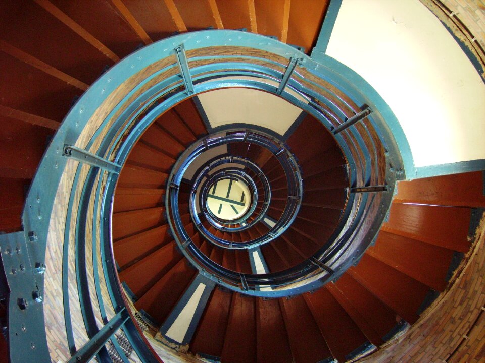 Staircase spiral house